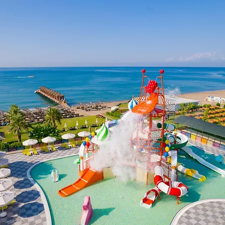 Resort Kremlin Palace Antalya
